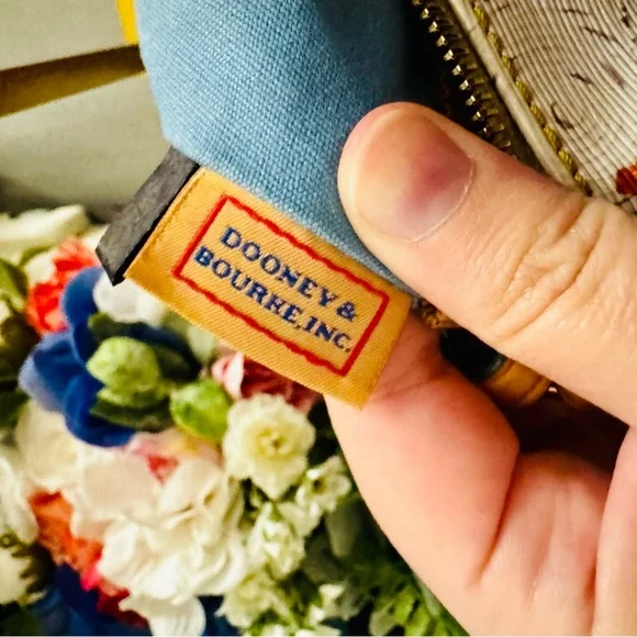 Dooney & Bourke Colorful Cupcake Barrel Bag white & tan leather silver EUC - Picture 12 of 16